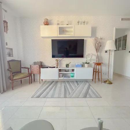 Lumineux Avec Box, Proche Plage,centre, Raphael Apartmán